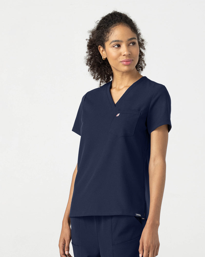 Navy Sal Essential Scrub Top Fysel - Front Side View
