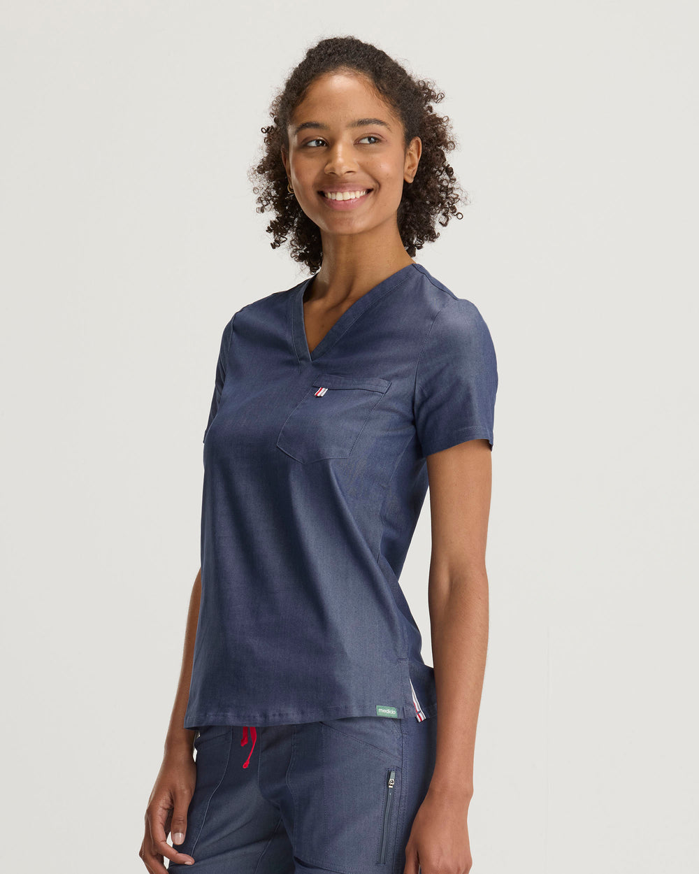 Mediclo Mediclo Women's Sal Essential Scrub Top - Tree