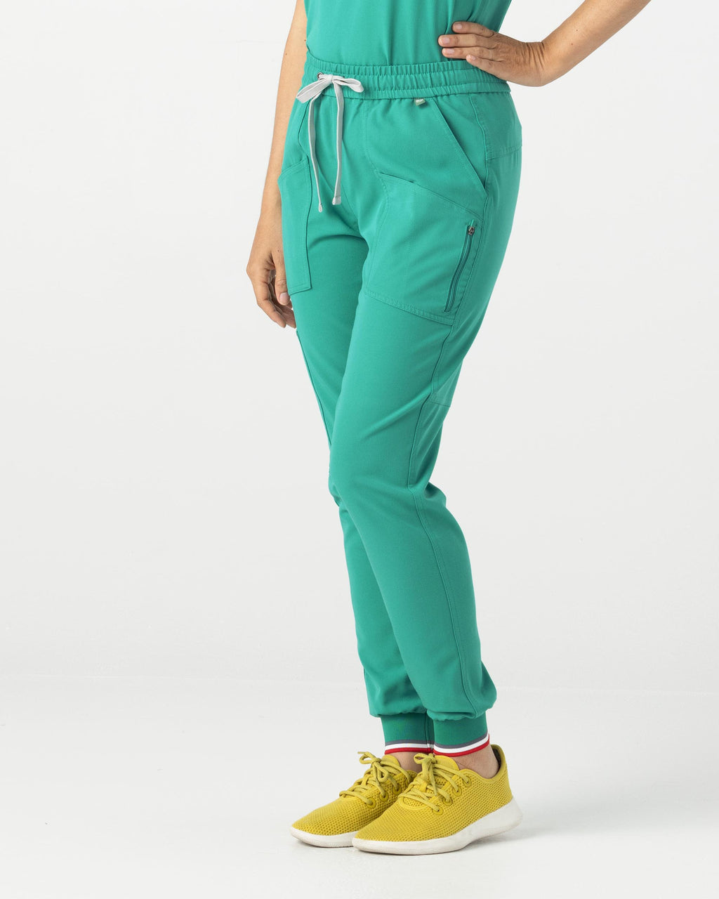 Women's Scrubs  Jogger Pants for Nurses and Medical Professionals – Folds  Wear