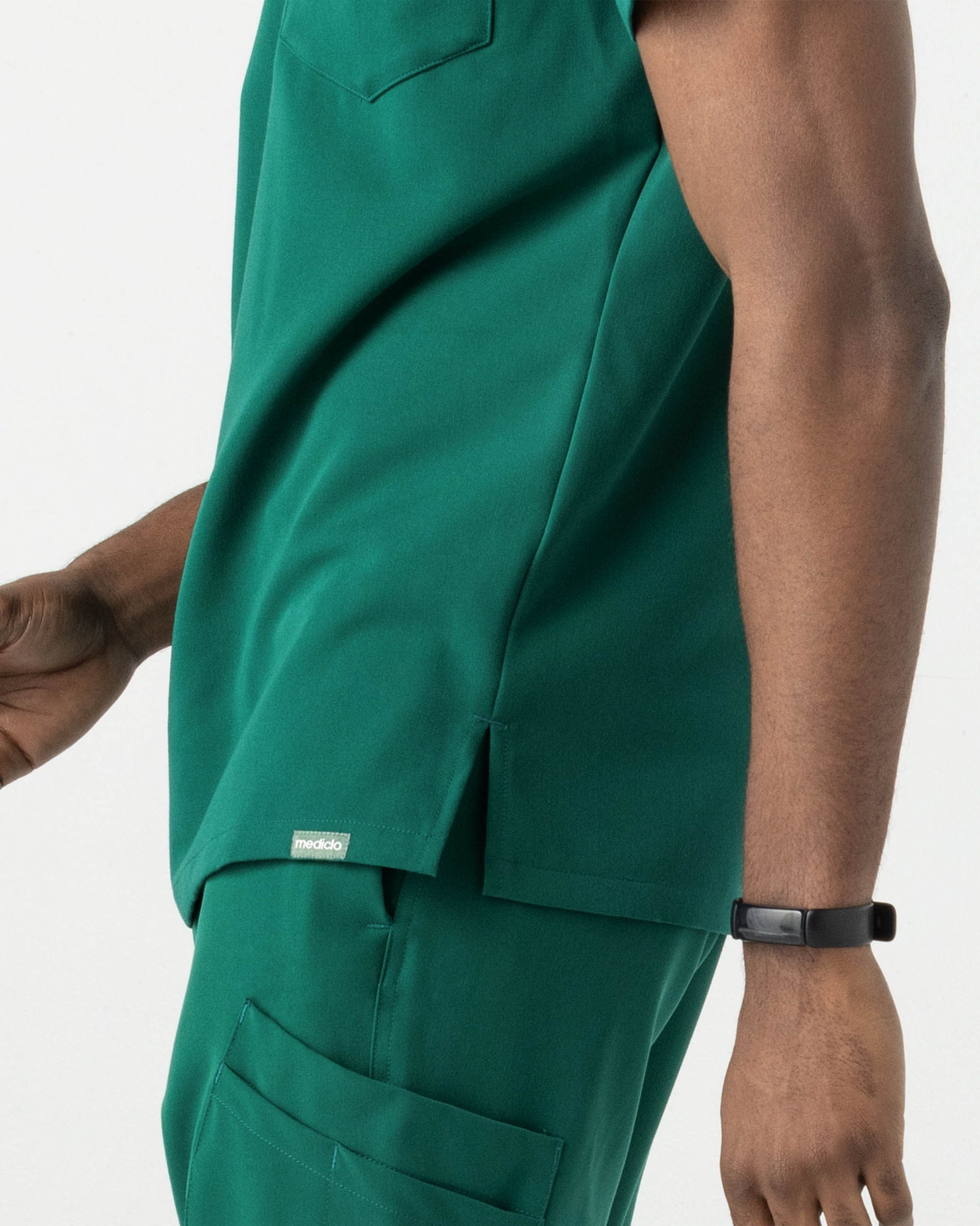Emerald Green Scrub Suit Set – Cutton Garments