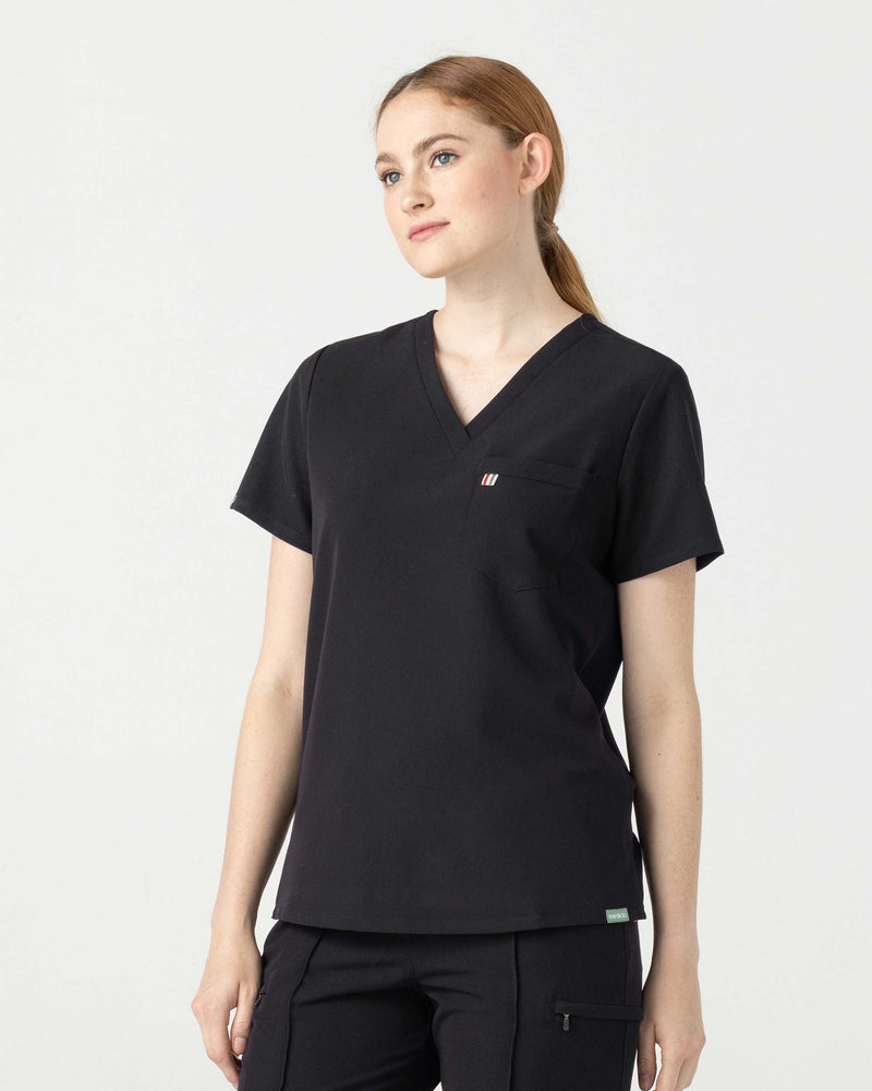 Black Sal‎ ‎Essential Scrub Top Fysel - Front Side View