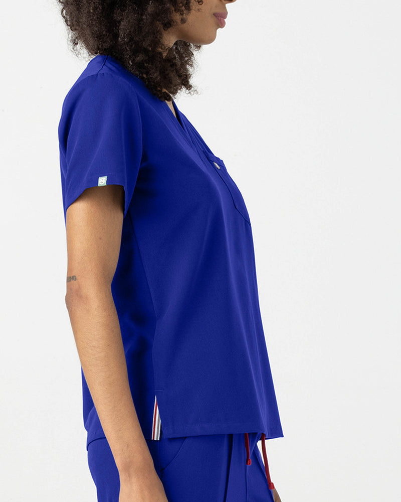 Royal Blue Sal‎ ‎Essential Scrub Top Fysel - Side View