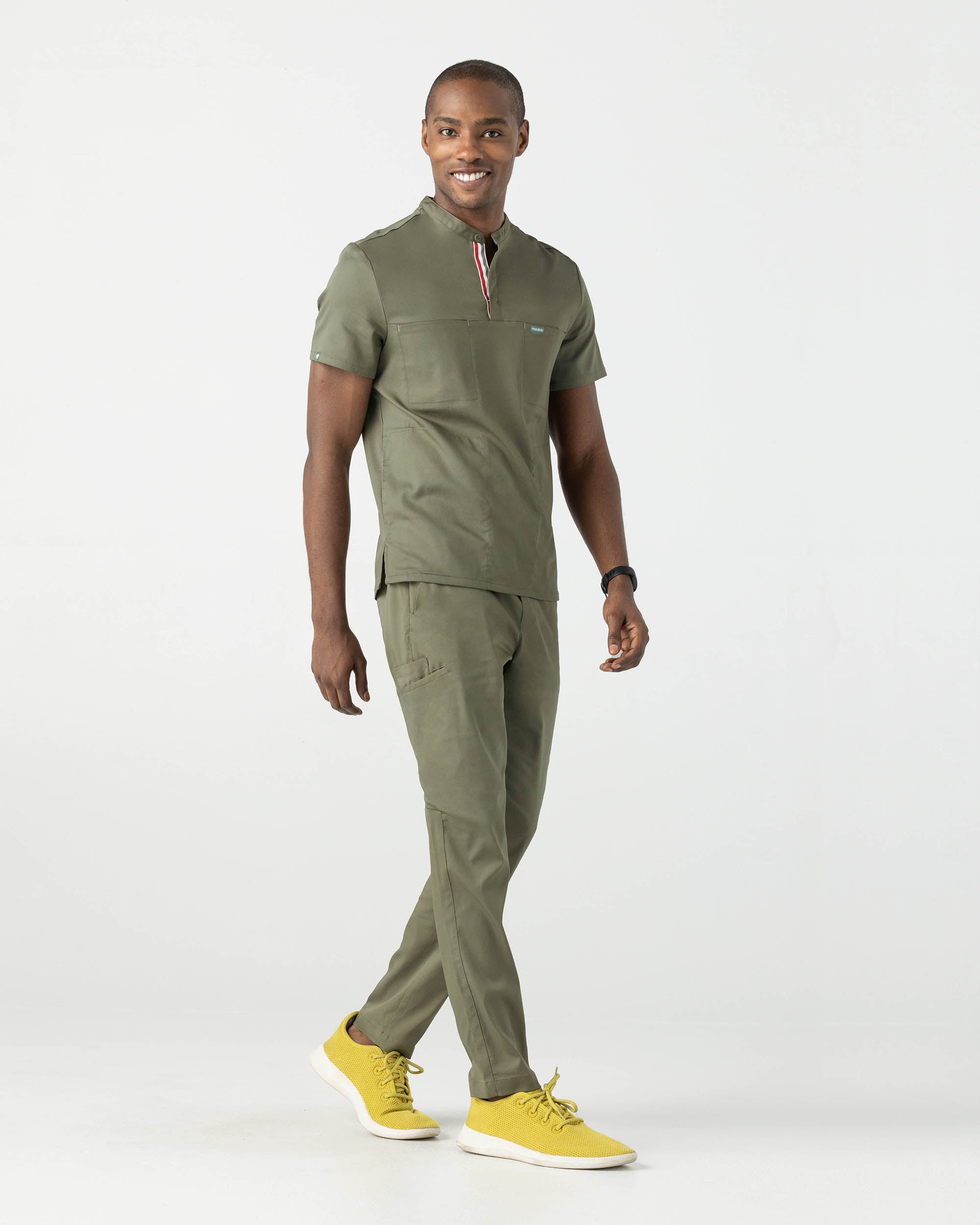 Mediclo Men's Skye Banded Collar Scrub Top Tree - Main Image